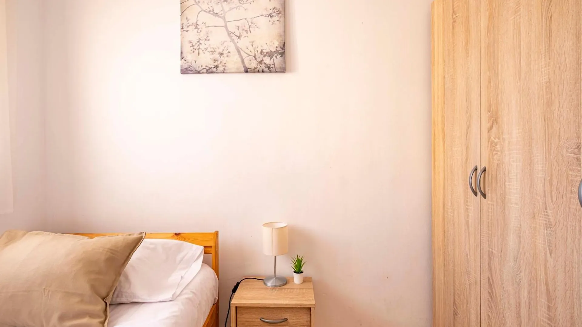 5 Min To The Sea And 15 Min To Barcelona Center Apartment Sant Adria de Besos